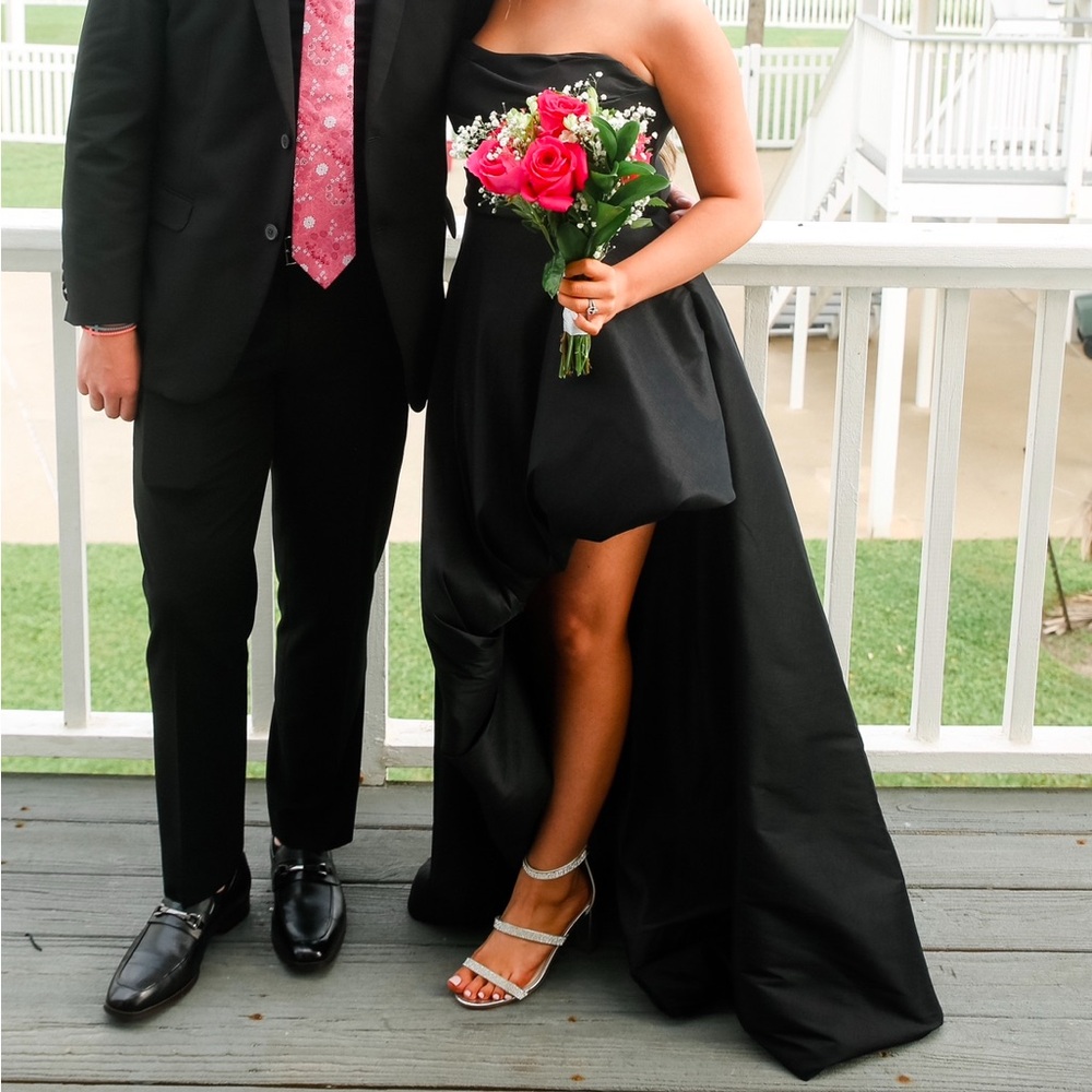 Elegant Black Strapless Evening Gown, Size 5